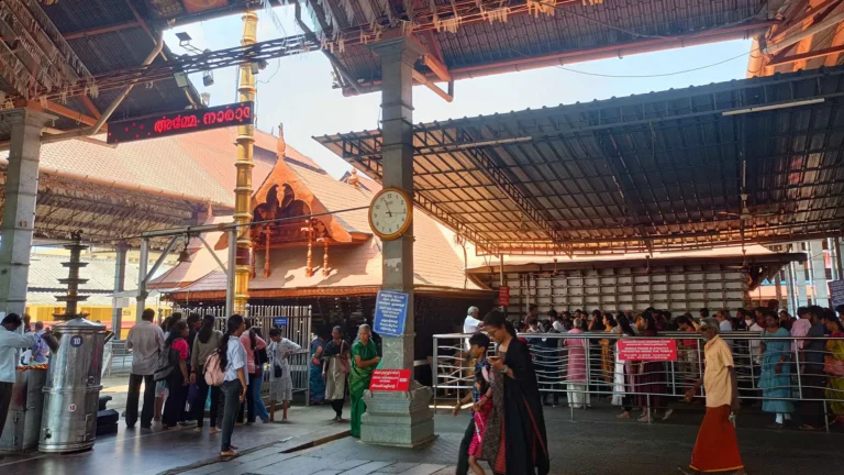 things to do in and around Chottanikkara. Find best rooms at Chottanikkara.